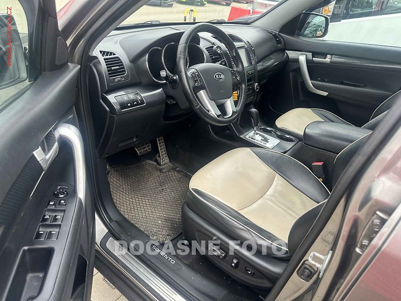 Kia Sorento (2010) 2.2 CRDI 4x4, ČR, AT, navi - fotka 3 z 3