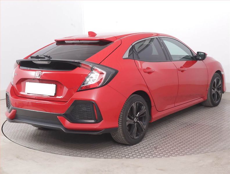 Honda Civic (2017) 1.0 VTEC Turbo, Serv.kniha - fotka 5 z 18