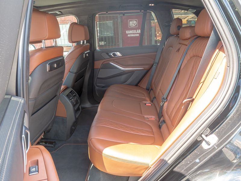 BMW X5 (2023) 3.0D 50E – NOVÉ V ČR - fotka 55 z 70