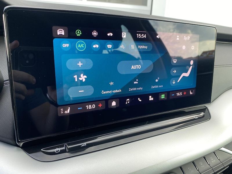 Škoda Octavia 1,5 TSI 85 kW Selection - fotka 21 z 28
