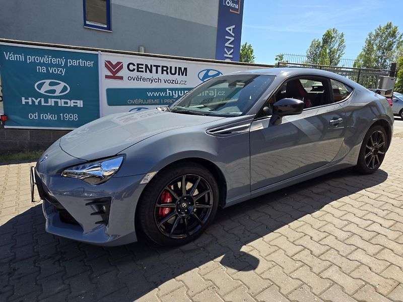 Toyota GT86 2.0-Black Edition - fotka 5 z 12