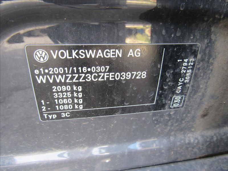 Volkswagen Passat 1,6 TDi 77kW Variant - fotka 29 z 30