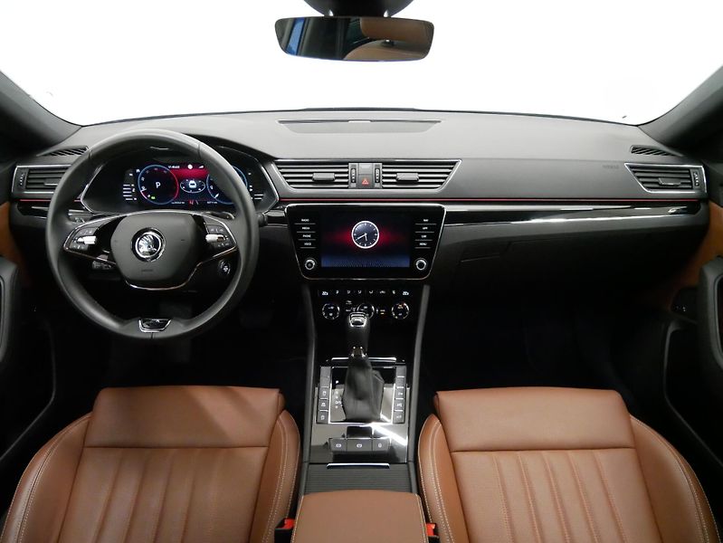Škoda Superb - fotka 5 z 30