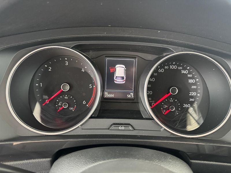 Volkswagen Tiguan (2023) 2,0TDi DSG REZERVACE - fotka 37 z 38