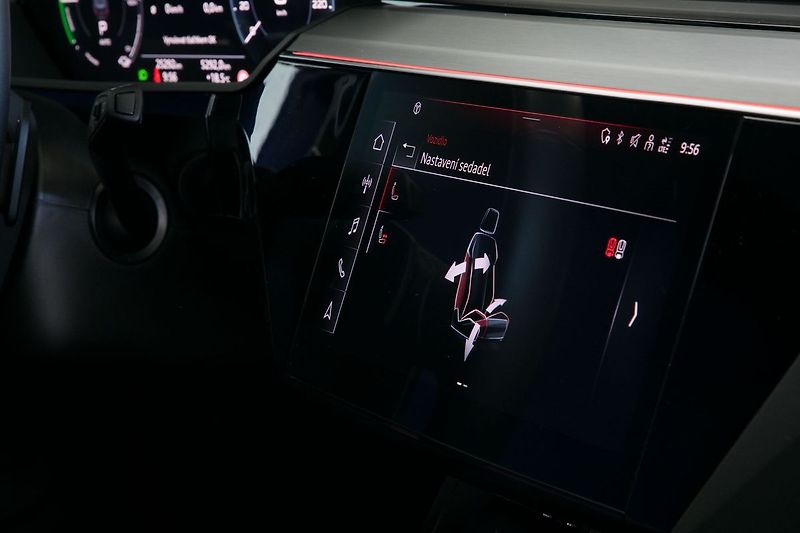 Audi e-tron 55 300kW Pano NightV HUD Tažné - fotka 39 z 50