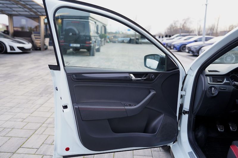 Škoda Rapid 1.0 TSI 81kW Monte Carlo - fotka 11 z 48