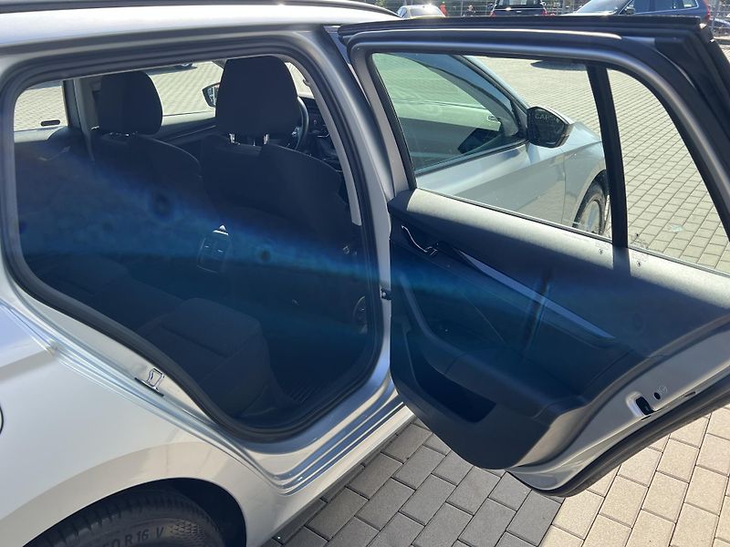 Škoda Octavia (2021) 2,0TDi 110kW AMBITION DSG 4x4 - fotka 32 z 41