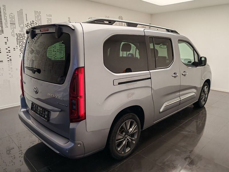 Toyota ProAce City Verso 1.5 D-4D 130k Long Family - fotka 4 z 6
