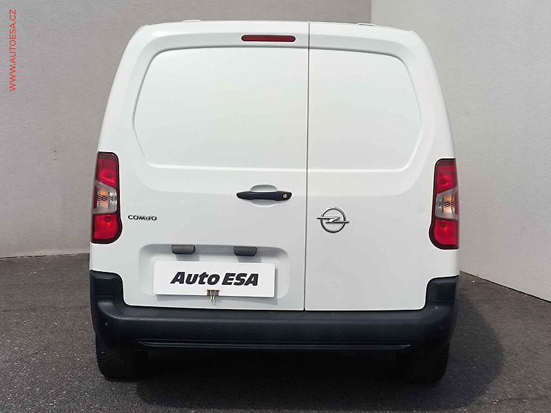 Opel Combo (2021) 1.5CDTi MAXi, AC - fotka 5 z 21