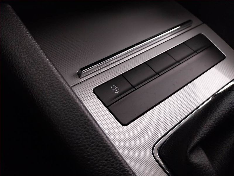 Škoda Octavia (2014) Ambition 1.4 TSI, Tempomat - fotka 17 z 19