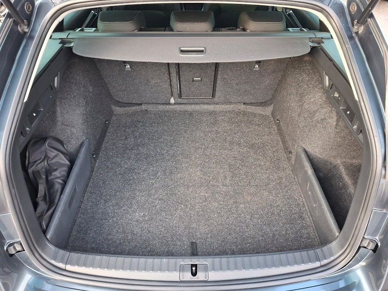 Škoda Octavia (2021) Combi Stale Plus DSG 4x4 2,0TD - fotka 8 z 35