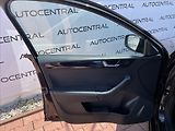 Škoda Rapid 1,0 TSi,serv.hist.,DPH,STK 3/2 - náhled 23