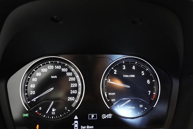 BMW Řada 1 118i 1.5 AUTOMAT - fotka 18 z 27
