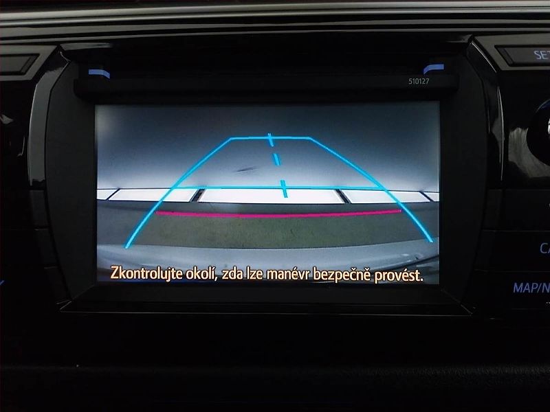 Toyota Corolla (2016) 1.6 Valvematic, Automat - fotka 18 z 18