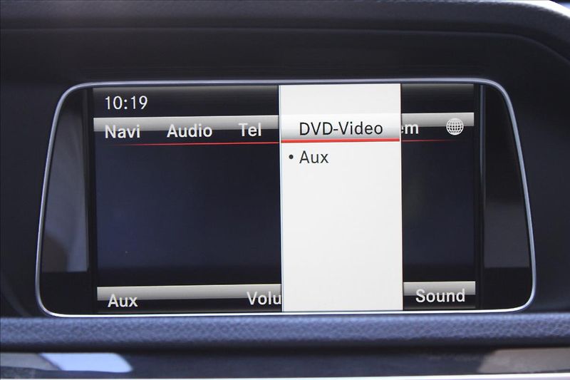 Mercedes-Benz Třídy E 350CDI 4M/ACC/KEYLESS/DPH - fotka 29 z 46