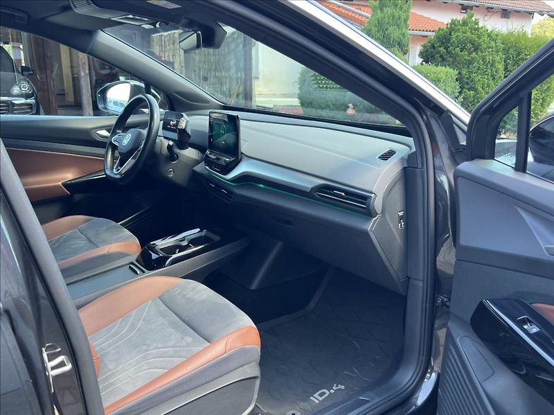 Volkswagen ID.4 Pro Performance 77kwh 92% - fotka 21 z 38