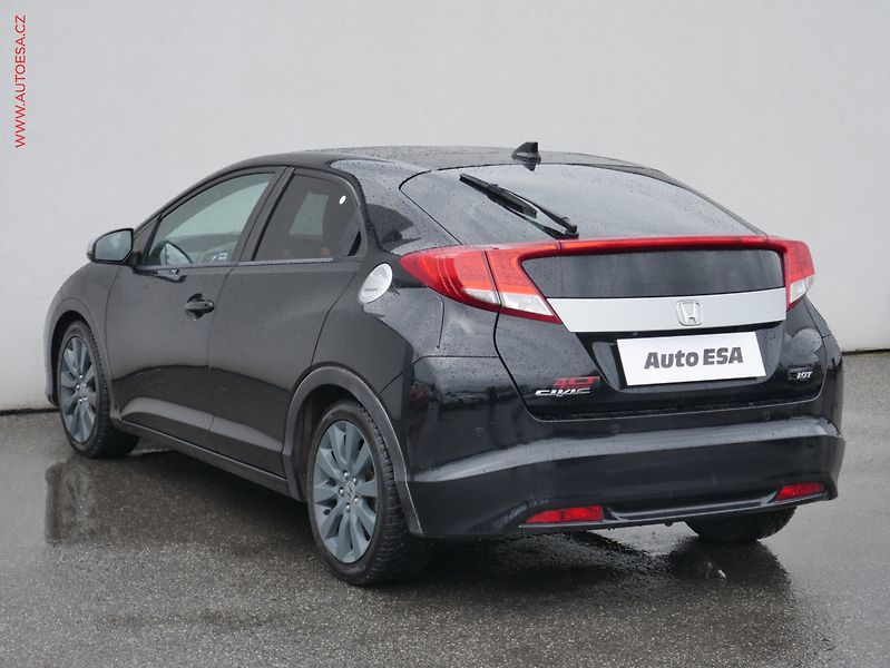 Honda Civic (2012) 2.2i-DTEC, ČR, Executive - fotka 6 z 24