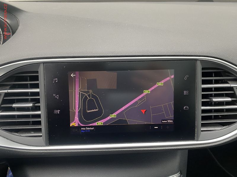 Peugeot 308 (2020) 1.2 PT, Allure, navi, panor - fotka 16 z 18