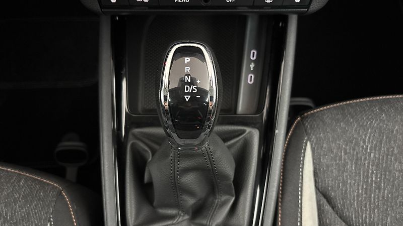 Škoda Scala 1.0 TSI DSG Style - fotka 23 z 25