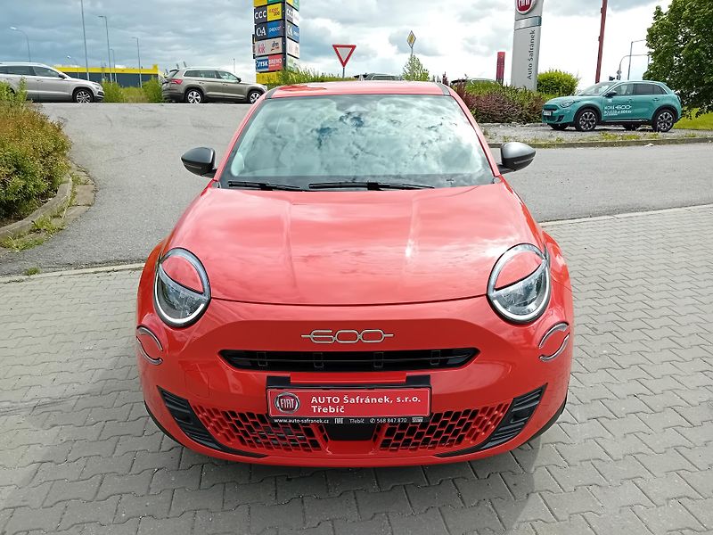 Fiat 600 (2026) 1,2TURBO HYBRID AT POP/IHNED/ - fotka 2 z 19