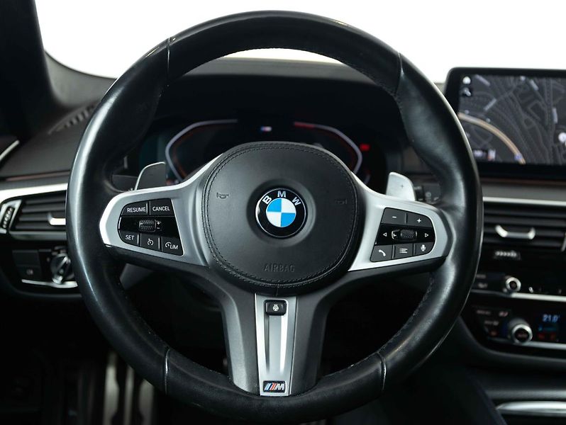 BMW Řada 5 540d xDrive - fotka 6 z 23
