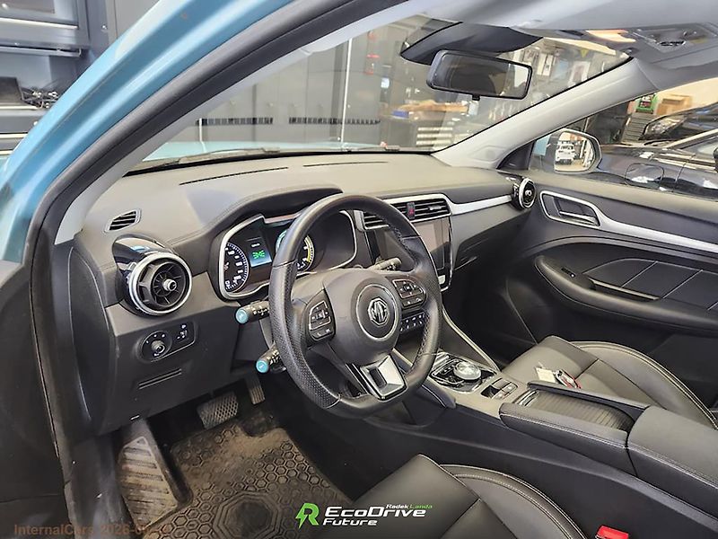 MG ZS (2021) 44,5 kWh, FWD (143 koní) - fotka 7 z 11