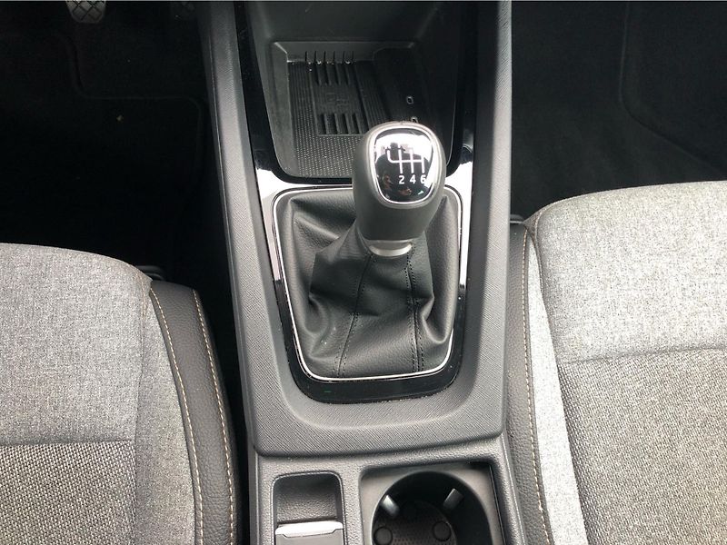 Škoda Octavia 1.5 TSi TOP SELECTION - fotka 23 z 30