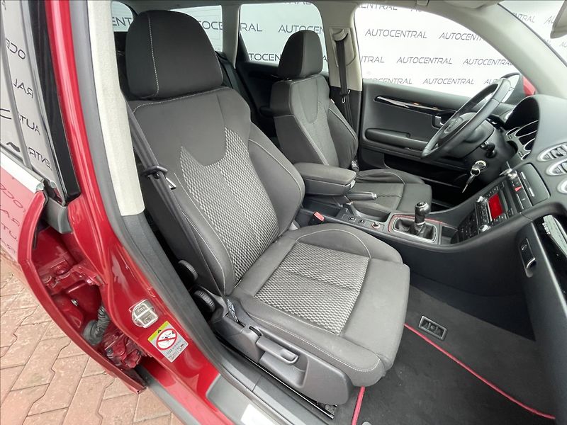 Seat Exeo 2,0 TDi,105kW,STK 6/28 - fotka 21 z 23