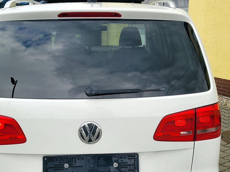 Volkswagen Touran 1,4 DSG Highline, nové ROZVODY - fotka 46 z 46