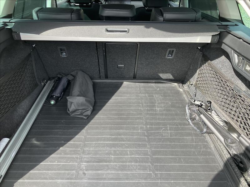 Škoda Octavia 2,0 TAŽNÉ,KŮŽE,MATRIX-BEAM - fotka 20 z 36
