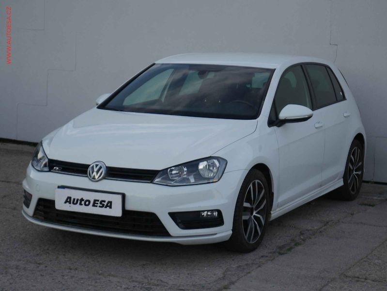 Volkswagen Golf (2014) 1.2TSI VII, R-Line - fotka 3 z 21