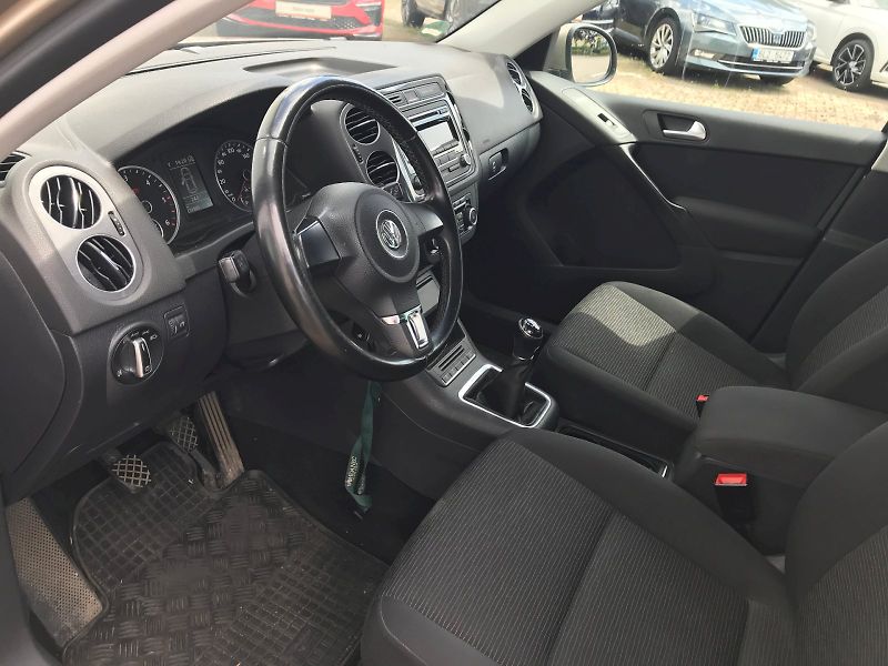 Volkswagen Tiguan (2021) 2,0 TDI 4Motion - fotka 6 z 22