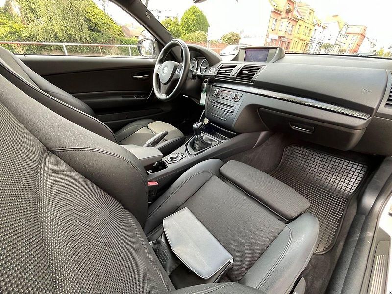 BMW 1 M Coupé 123D-150KW/2013/M-PACKET,S.KNI - fotka 38 z 65
