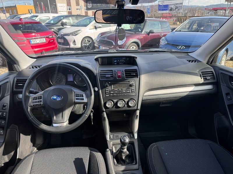 Subaru Forester (2013) 4X4 2,0D 108 KW TAŽNÉ 2.MAJ - fotka 22 z 50