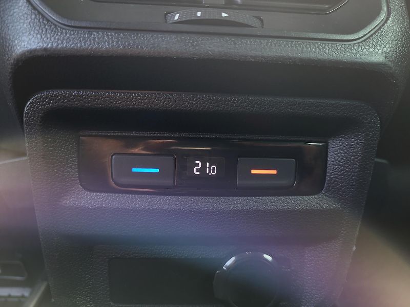 Volkswagen Tiguan 2.0 TDi 90kW LIFE - fotka 17 z 44