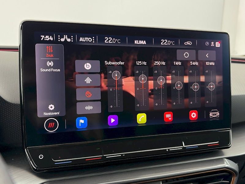 Cupra Leon (2024) VZ ST 2.0 TSI 221kW DSG - fotka 16 z 34