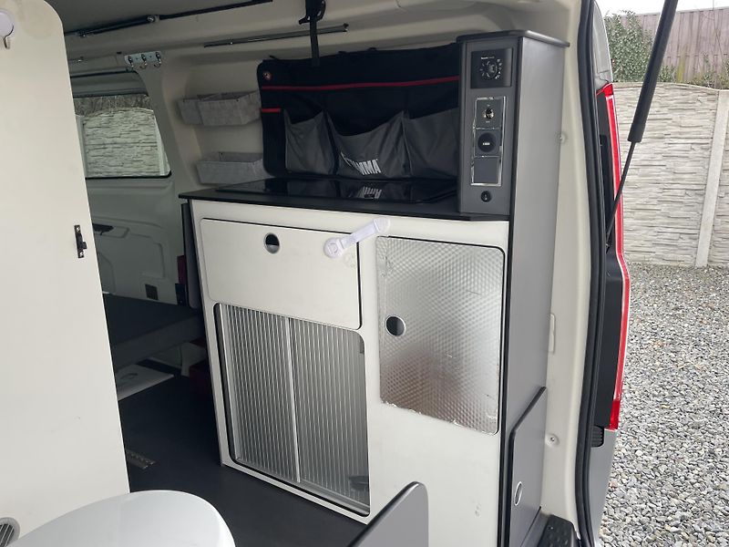Ford Transit 2.0TDCi 130PS CONECT KARMANN - fotka 143 z 185