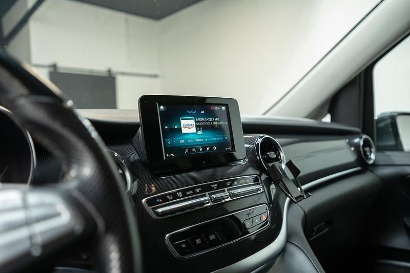 Mercedes-Benz Ostatní V300d 4MATIC 176 kW - fotka 13 z 32