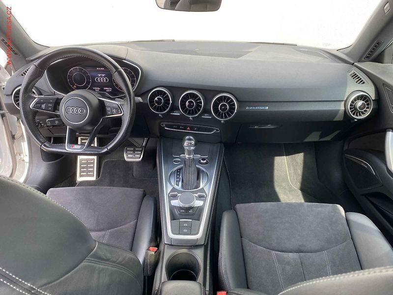 Audi TT (2015) 2.0 TFSi quattro, ČR, AT - fotka 8 z 21