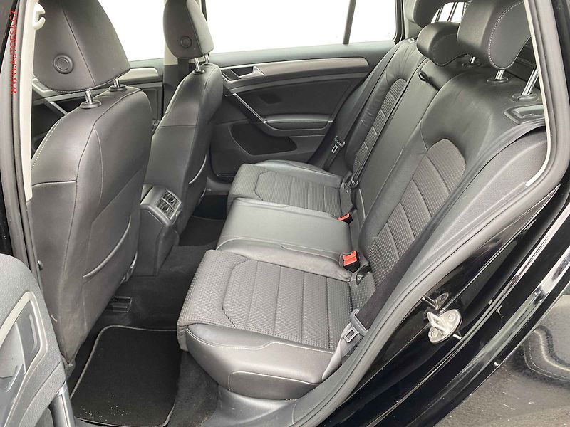 Volkswagen Golf (2013) 2.0 TDi, Comfortline, DSG - fotka 10 z 18