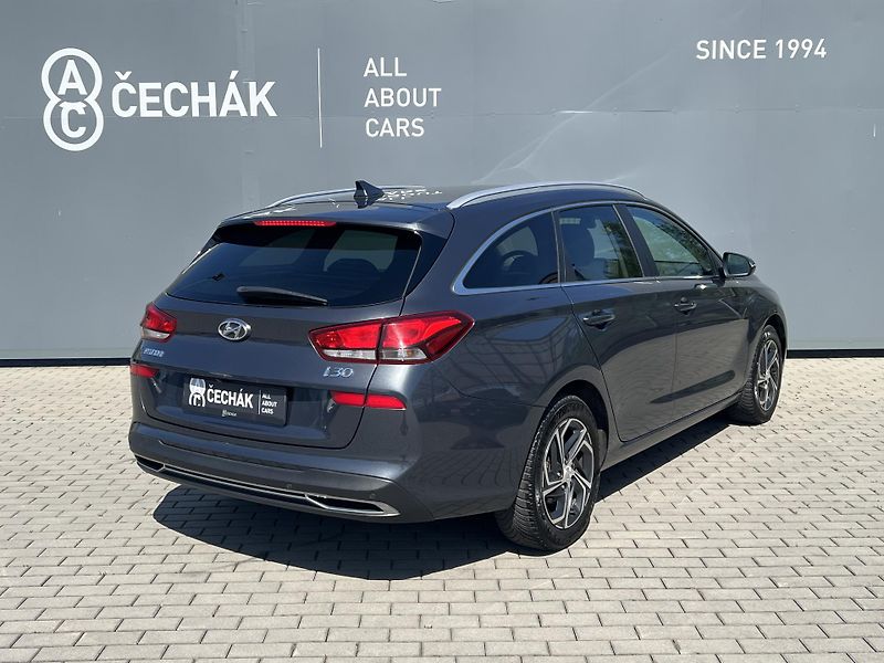 Hyundai i30 (2020) - fotka 5 z 44