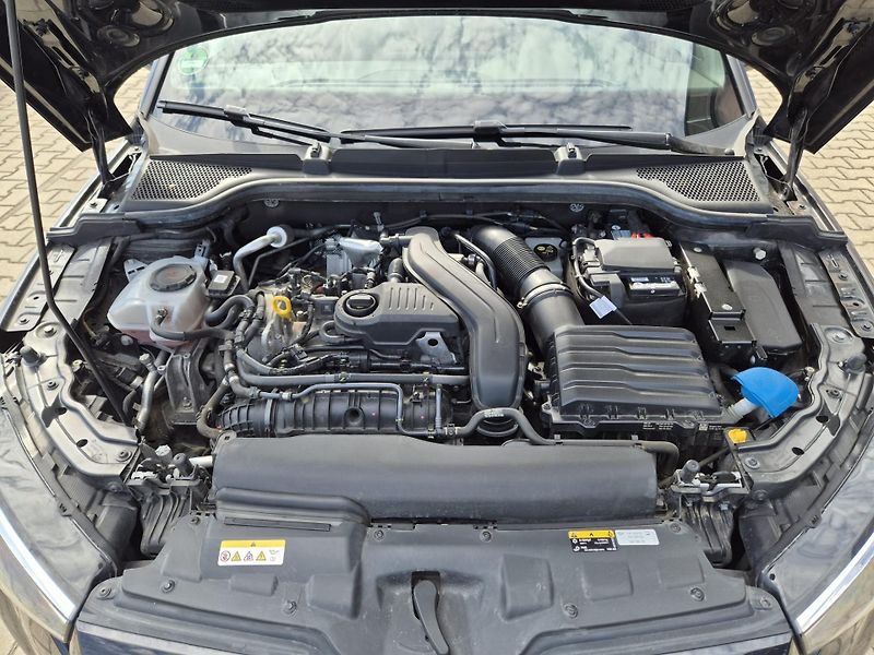 Škoda Scala (2023) 1.5 TSI MONTE CARLO MAN6  - fotka 35 z 35