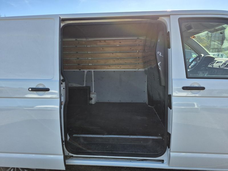 Volkswagen Transporter (2019) 2.0Tdi  - fotka 19 z 22