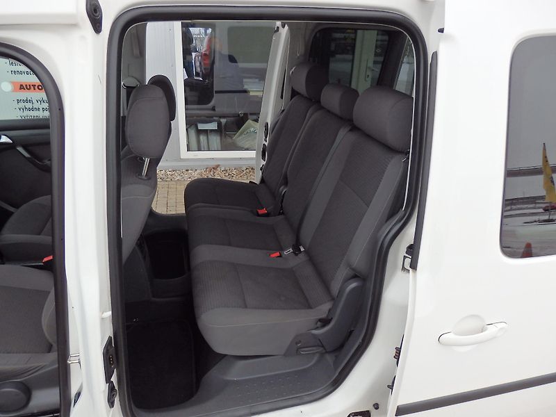 Volkswagen Caddy MAXI 1.6 TDI 7 MÍST, ZÁVĚS - fotka 8 z 22