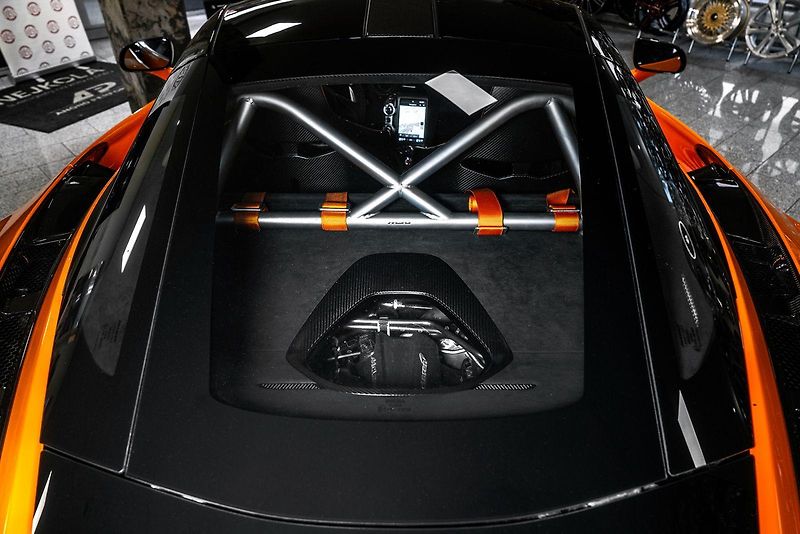 McLaren 765LT LIFT/B&W/MSO/CARBON/BREAKS - fotka 7 z 40