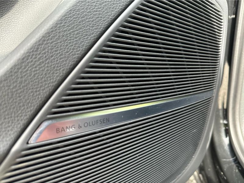 Audi SQ7 4.0 TFSI 373 Kw Quattro - fotka 23 z 27