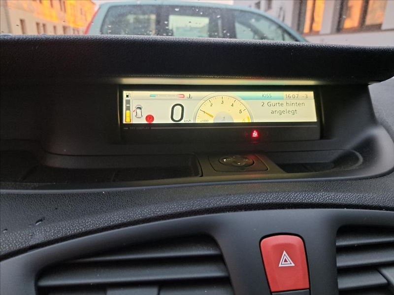 Renault Scénic 1,5 dCi - fotka 18 z 39