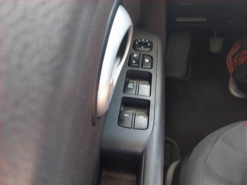 Kia Soul (2015) 1.6 GDI, Serv.kniha - fotka 12 z 15