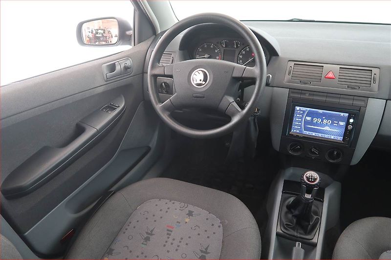 Škoda Fabia (2004) 1.2 12V, servisované - fotka 7 z 14