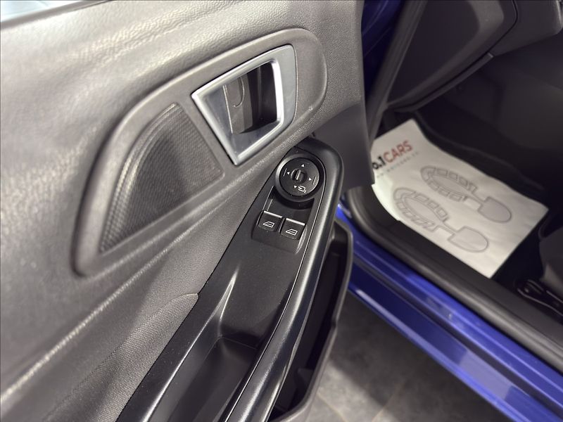 Ford Fiesta 1,0   i 1.MAJITEL ČIDLA KLIMA - fotka 7 z 26